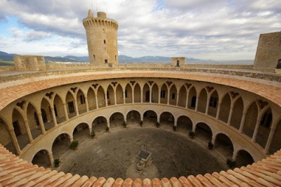 castillo-de-bellver-2